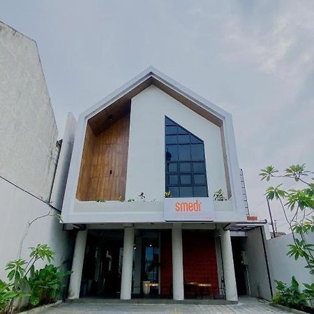Smedi Coliving Hotel Yogyakarta Exterior foto